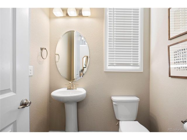 6652 S Biloxi Way, Aurora, CO 80016