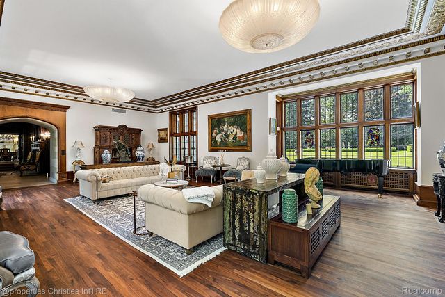 1771 BALMORAL Drive, Detroit, MI 48203