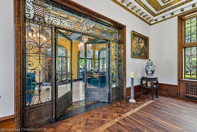 1771 BALMORAL Drive, Detroit, MI 48203