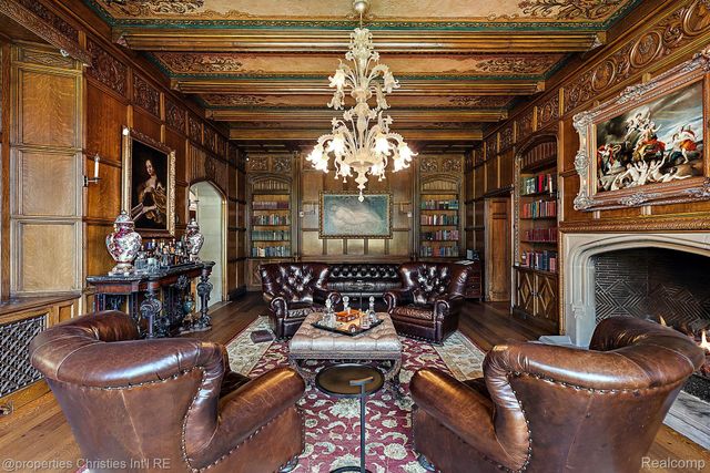 1771 BALMORAL Drive, Detroit, MI 48203