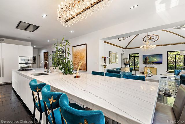 1771 BALMORAL Drive, Detroit, MI 48203