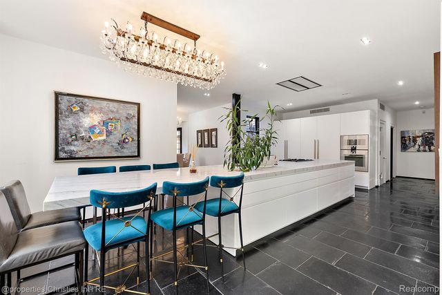 1771 BALMORAL Drive, Detroit, MI 48203