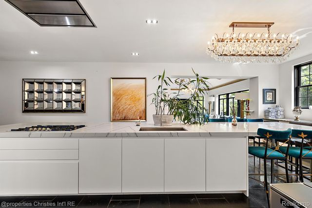 1771 BALMORAL Drive, Detroit, MI 48203