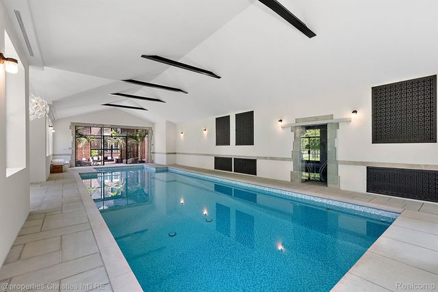 1771 BALMORAL Drive, Detroit, MI 48203