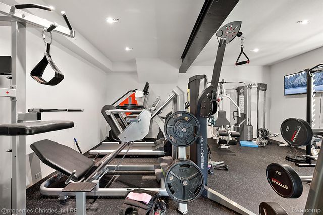 1771 BALMORAL Drive, Detroit, MI 48203