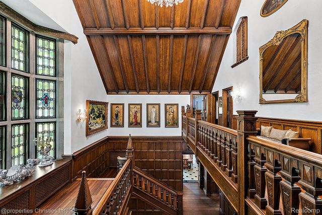 1771 BALMORAL Drive, Detroit, MI 48203