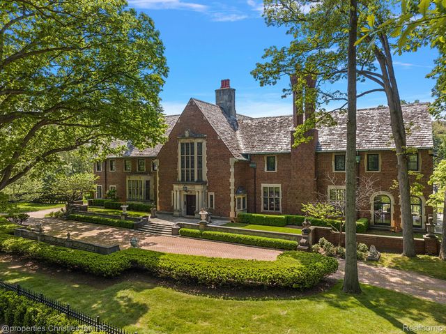 1771 BALMORAL Drive, Detroit, MI 48203