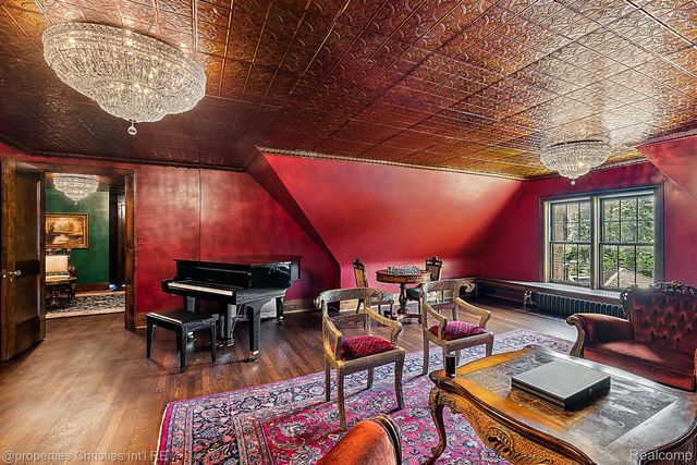 1771 BALMORAL Drive, Detroit, MI 48203