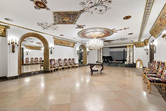 1771 BALMORAL Drive, Detroit, MI 48203