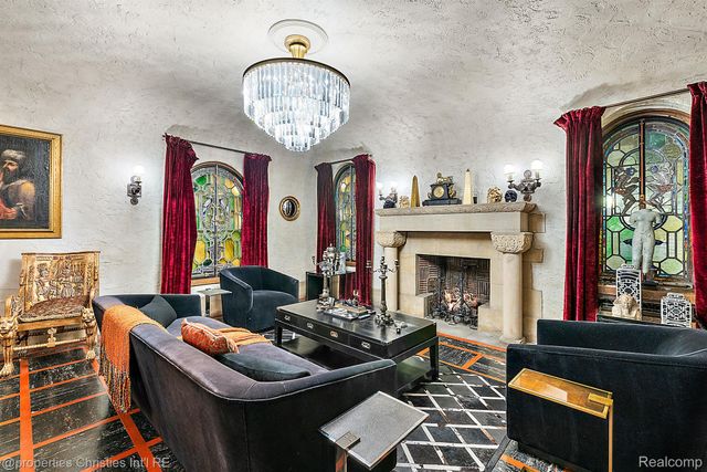 1771 BALMORAL Drive, Detroit, MI 48203