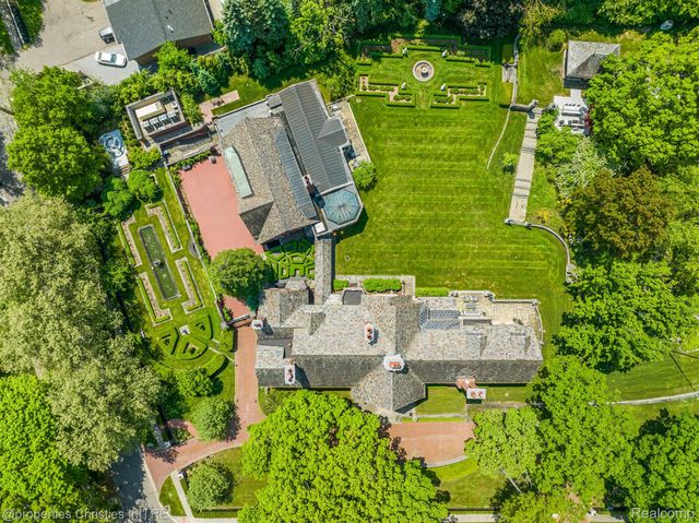 1771 BALMORAL Drive, Detroit, MI 48203