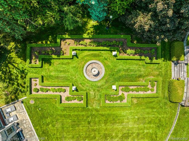 1771 BALMORAL Drive, Detroit, MI 48203