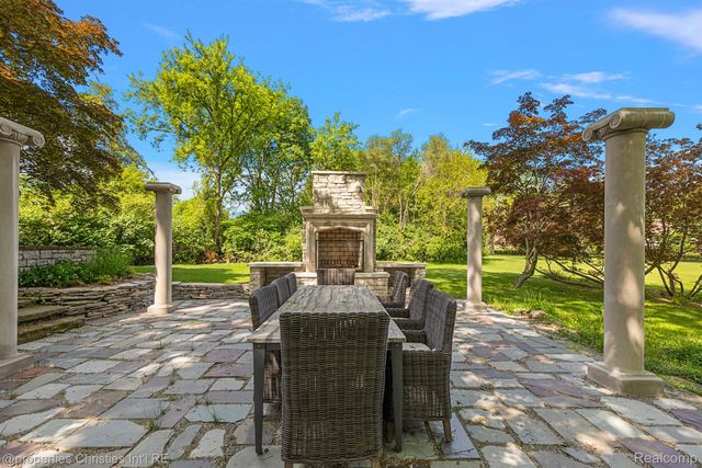 1771 BALMORAL Drive, Detroit, MI 48203