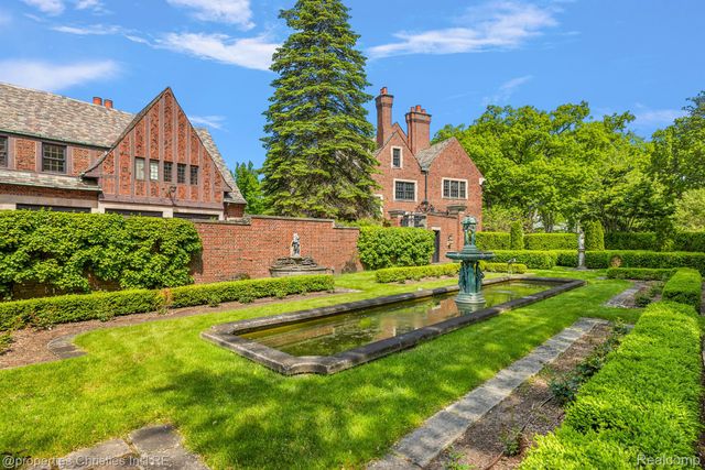 1771 BALMORAL Drive, Detroit, MI 48203