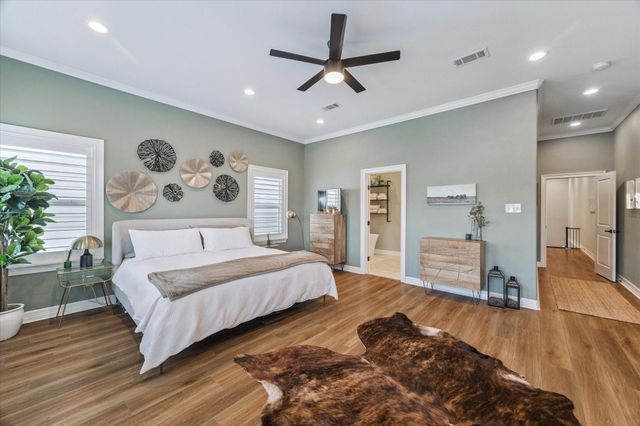 320 E 39th Street, Houston, TX 77018