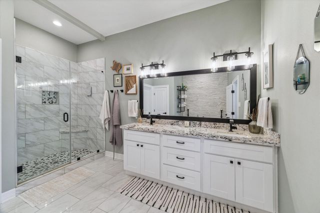 320 E 39th Street, Houston, TX 77018