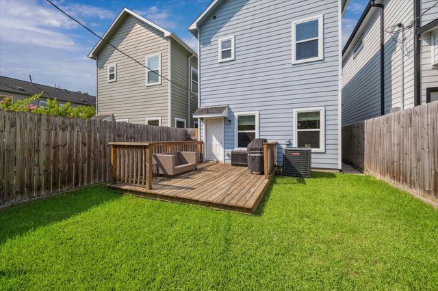 320 E 39th Street, Houston, TX 77018