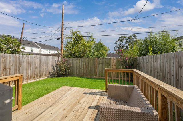 320 E 39th Street, Houston, TX 77018