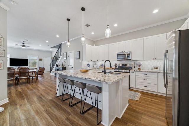 320 E 39th Street, Houston, TX 77018