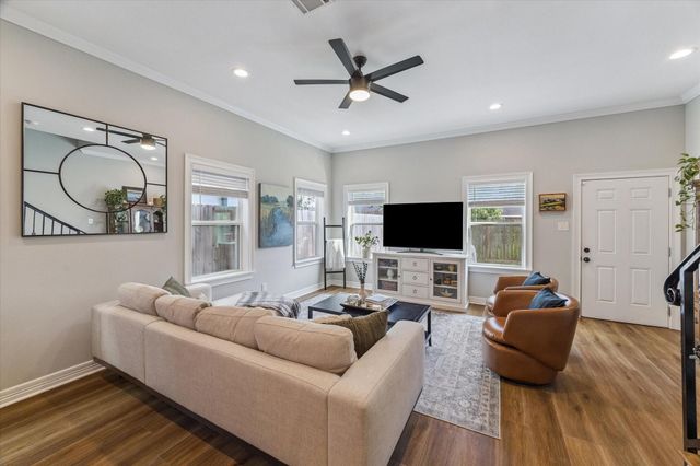 320 E 39th Street, Houston, TX 77018