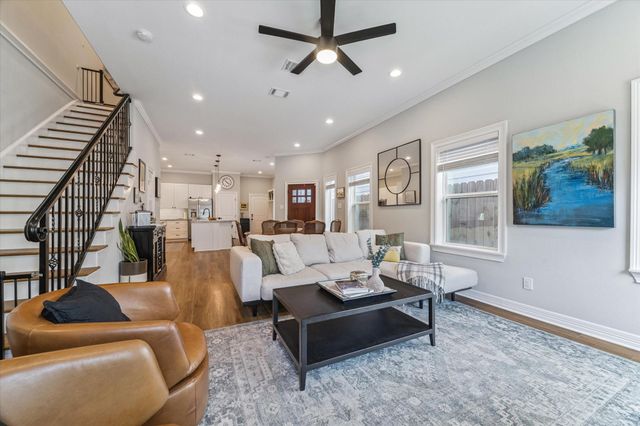 320 E 39th Street, Houston, TX 77018