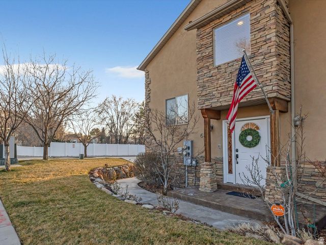 687 E ORCHARD VISTA CT, Midvale, UT 84047