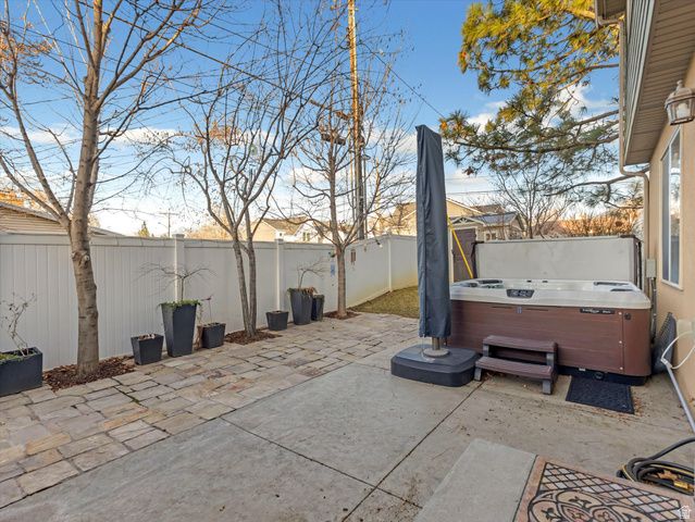 687 E ORCHARD VISTA CT, Midvale, UT 84047