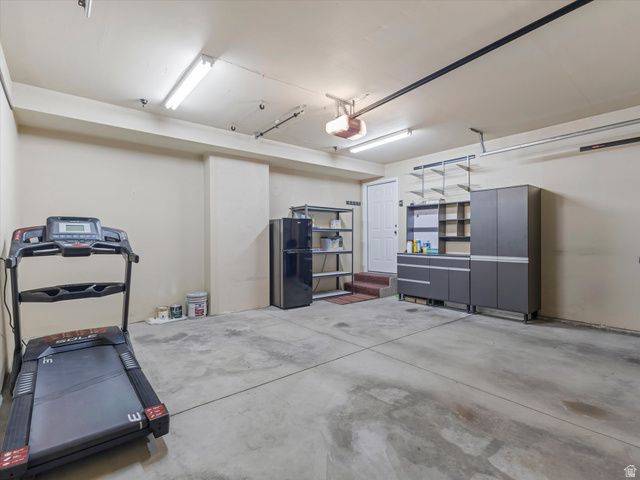 687 E ORCHARD VISTA CT, Midvale, UT 84047