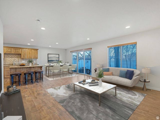 687 E ORCHARD VISTA CT, Midvale, UT 84047