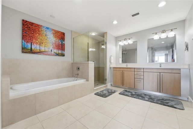 260 S OSCEOLA AVENUE 902, Orlando, FL 32801