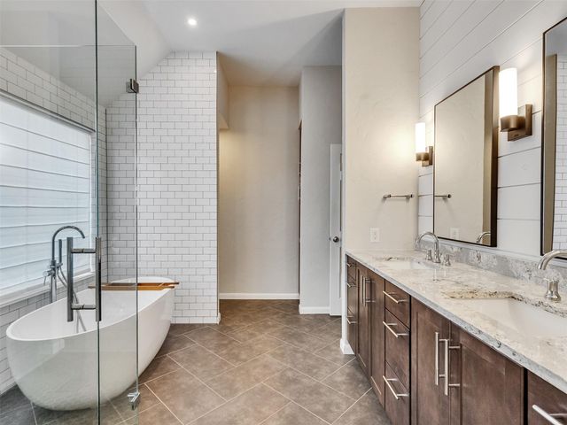 3518 Shadowwalk Drive, Houston, TX 77082