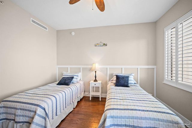 608 Lost Key Dr 903C, Pensacola, FL 32507