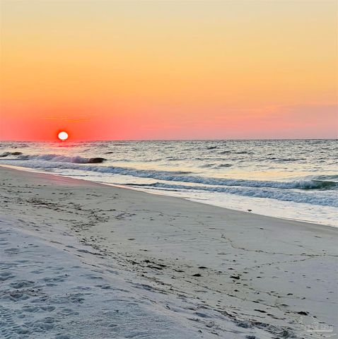 608 Lost Key Dr 903C, Pensacola, FL 32507