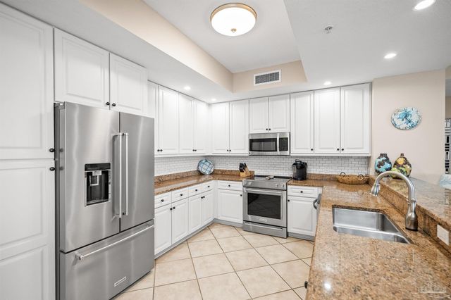 608 Lost Key Dr 903C, Pensacola, FL 32507