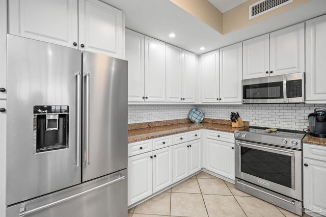 608 Lost Key Dr 903C, Pensacola, FL 32507