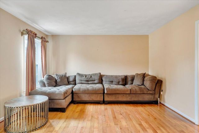 302 Ivy LN, Daleville, VA 24083