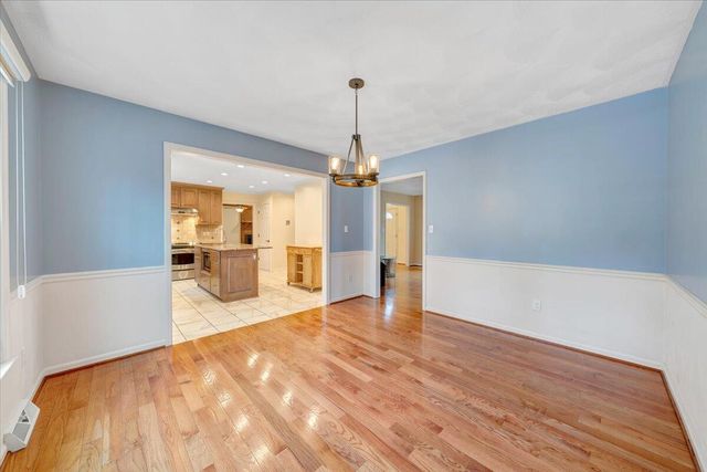 302 Ivy LN, Daleville, VA 24083