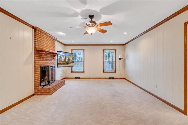 302 Ivy LN, Daleville, VA 24083