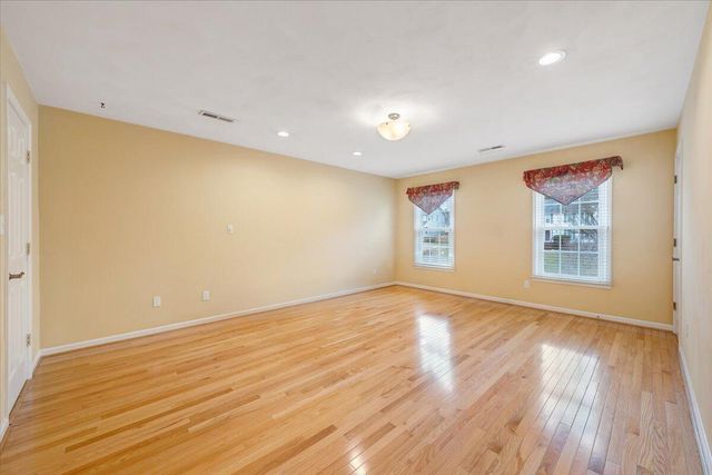 302 Ivy LN, Daleville, VA 24083