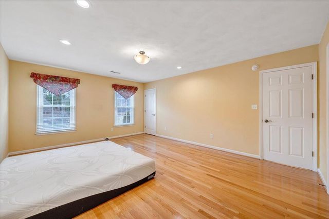 302 Ivy LN, Daleville, VA 24083