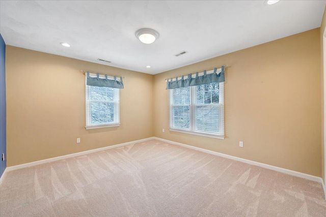 302 Ivy LN, Daleville, VA 24083