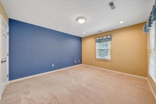 302 Ivy LN, Daleville, VA 24083