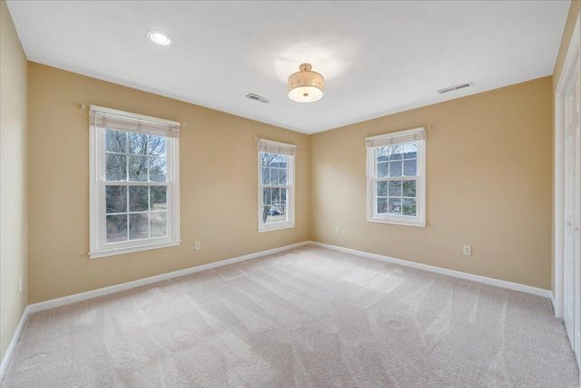 302 Ivy LN, Daleville, VA 24083