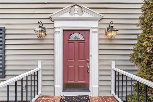 302 Ivy LN, Daleville, VA 24083