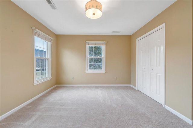 302 Ivy LN, Daleville, VA 24083