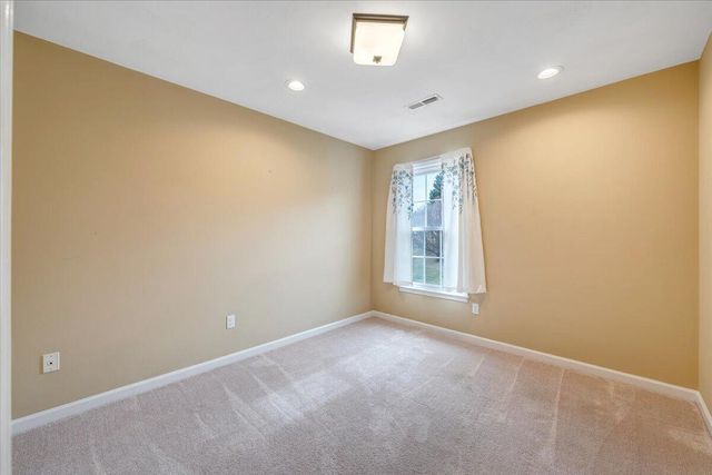 302 Ivy LN, Daleville, VA 24083