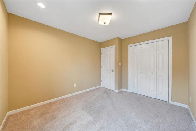 302 Ivy LN, Daleville, VA 24083