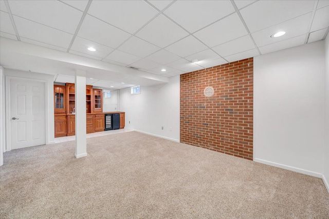 302 Ivy LN, Daleville, VA 24083