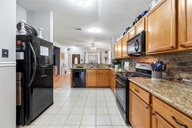 20723 Dewberry Creek Lane, Katy, TX 77449