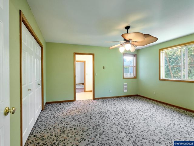 795 Corby St, Woodburn, OR 97071